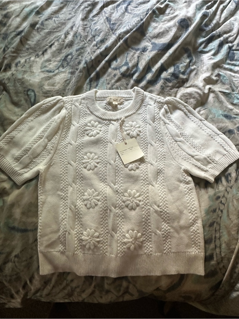 White Daisy Cable-Knit Short Sleeve Sweater - Women